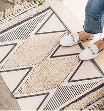 Load image into Gallery viewer, Nordic trend round suede carpet