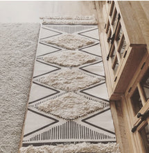 Load image into Gallery viewer, Nordic trend round suede carpet