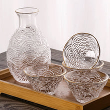 Load image into Gallery viewer, Classic Glass Sake Cup Set- Stripe Sake Set with gold grid fringe- 5 pcs sake set
