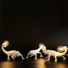 Load image into Gallery viewer, Nordic chameleo Lizard Desk Light
