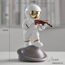 Load image into Gallery viewer, Astronauta Figurine kawaii table decoration
