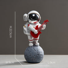 Load image into Gallery viewer, Astronauta Figurine kawaii table decoration
