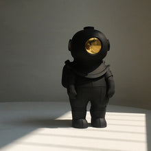 Load image into Gallery viewer, Simple and Creative Astronaut Figurine
